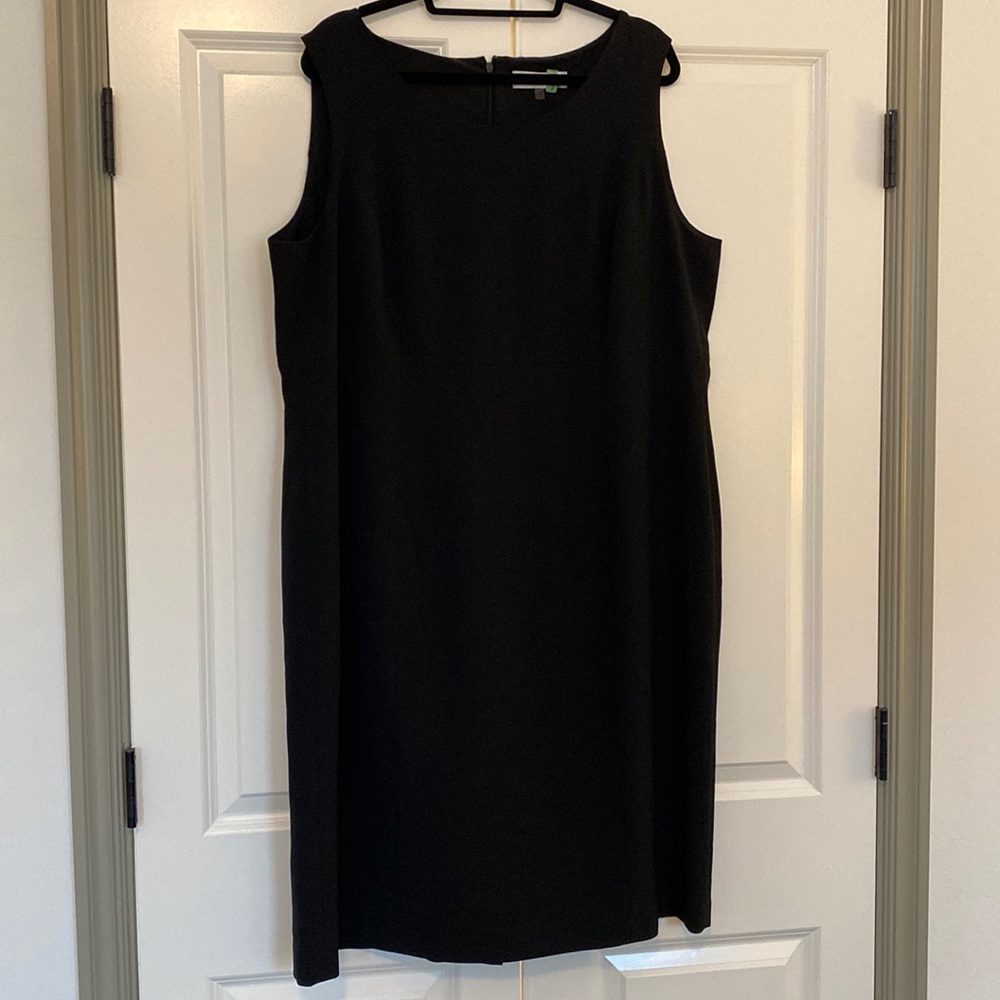 Kasper Plus, 18W, black sheath sleeveless dress